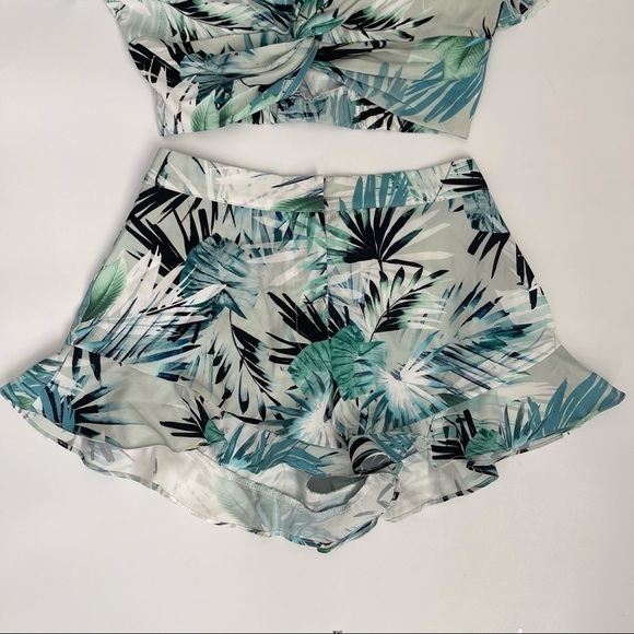 Fashion Nova Rosalyn Tropical Two Piece Set Knot Front Crop Top & Shorts Small S - Picture 5 of 8